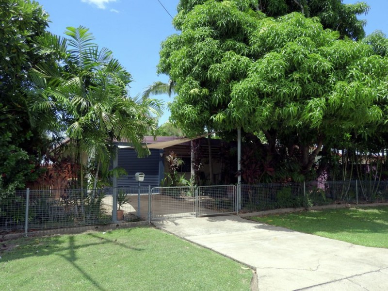 212 Pinnacle Drive, Rasmussen QLD 4815