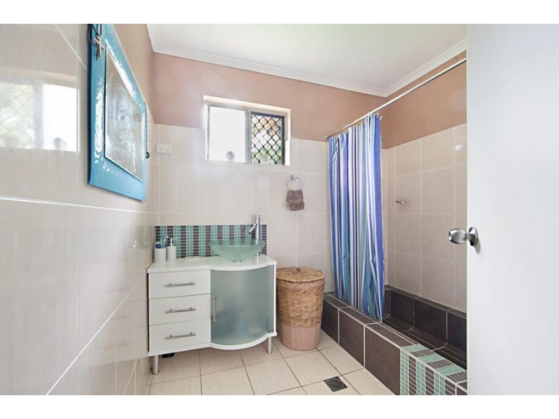212 Pinnacle Drive, Rasmussen QLD 4815