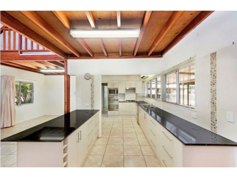 15 Balsam Street, Bushland Beach QLD 4818