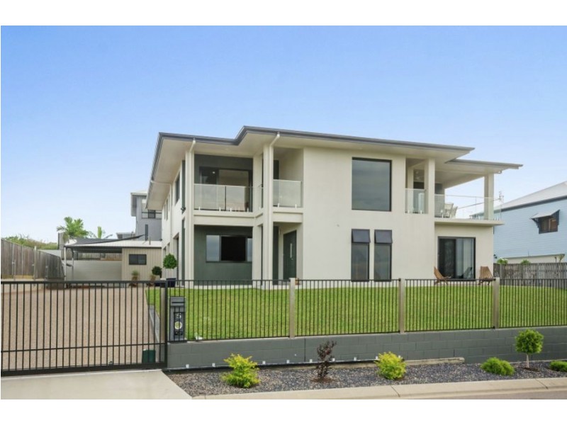 15 Cashell Crescent, Bushland Beach QLD 4818