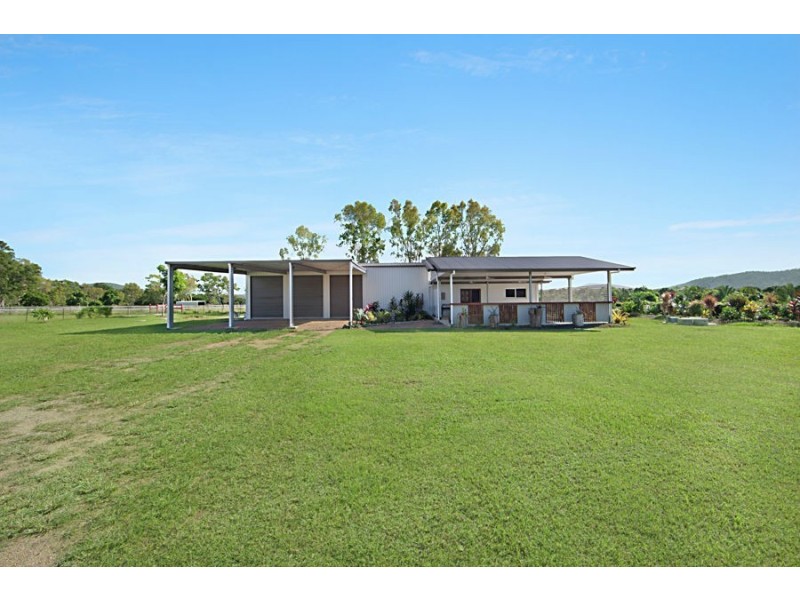 14-15 Ashman Court, Alligator Creek QLD 4816