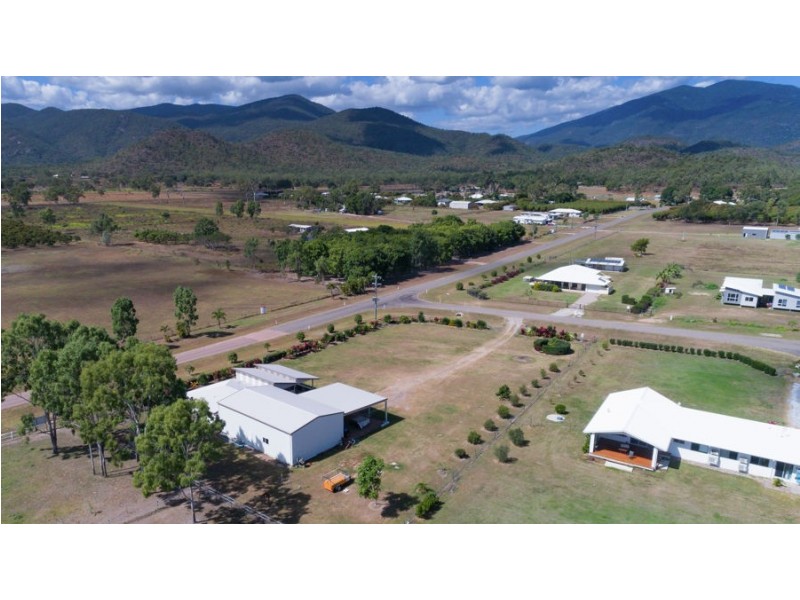 14-15 Ashman Court, Alligator Creek QLD 4816