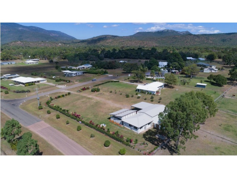 14-15 Ashman Court, Alligator Creek QLD 4816