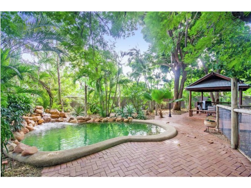 6 Mostyn Crescent, Bushland Beach QLD 4818