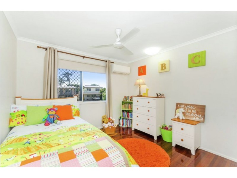 8 Bligh Street, Kirwan QLD 4817