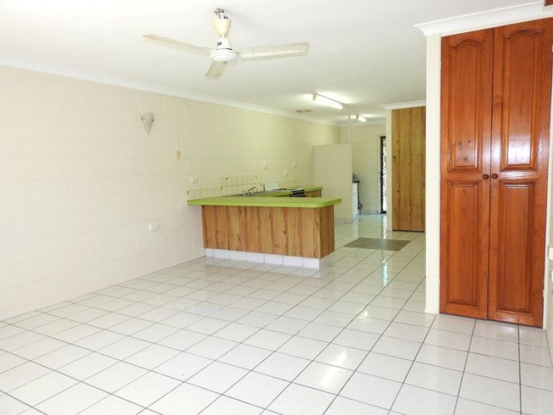 2/38 Ives Street, Kirwan QLD 4817