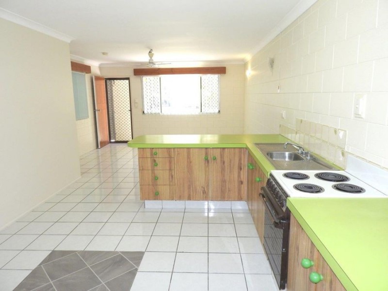 2/38 Ives Street, Kirwan QLD 4817