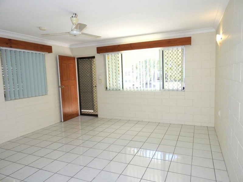 2/38 Ives Street, Kirwan QLD 4817