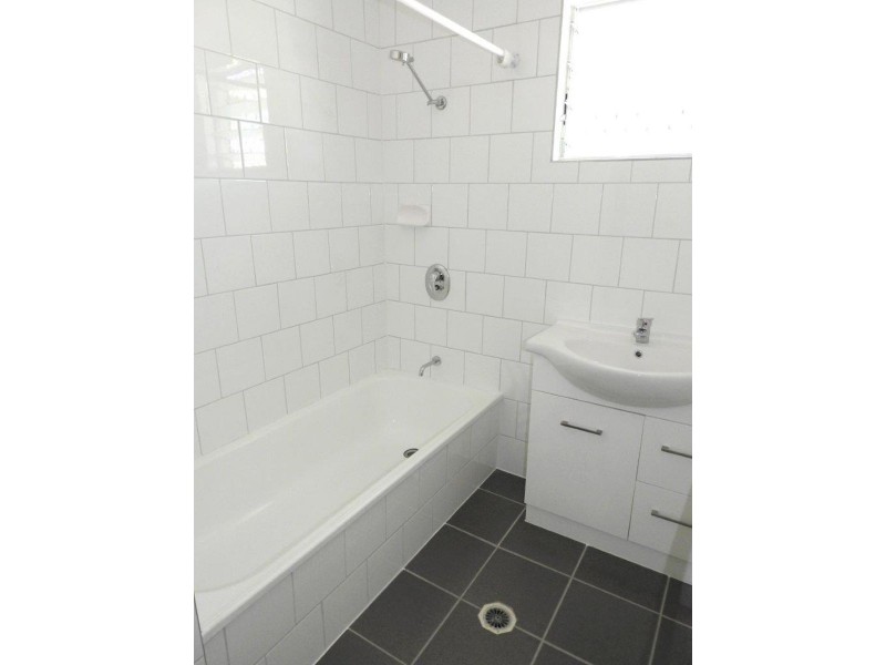 2/38 Ives Street, Kirwan QLD 4817