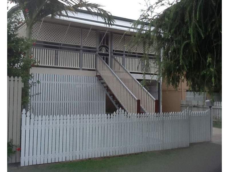 22 Ninth Avenue, Railway Estate QLD 4810