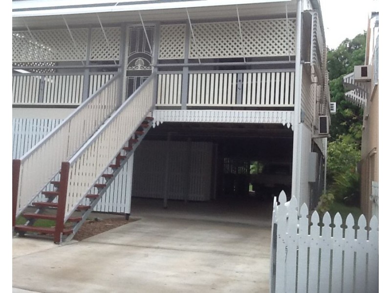 22 Ninth Avenue, Railway Estate QLD 4810