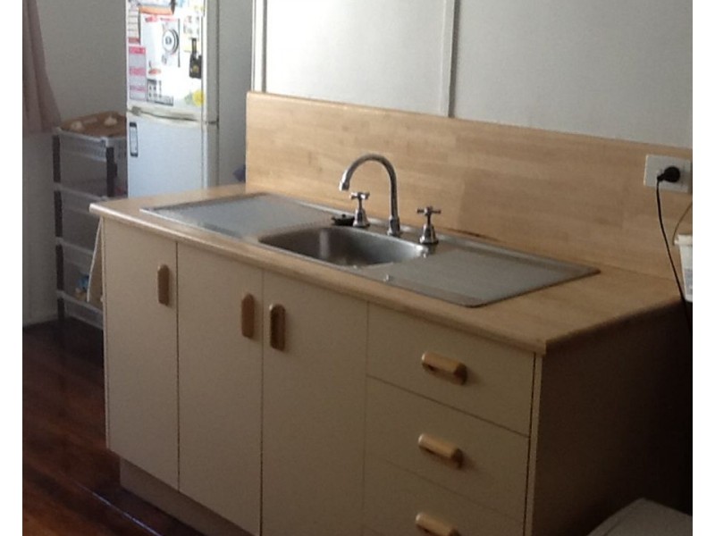 22 Ninth Avenue, Railway Estate QLD 4810