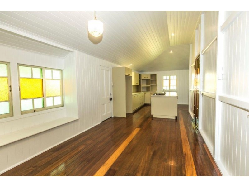 31 Ninth Avenue, Railway Estate QLD 4810