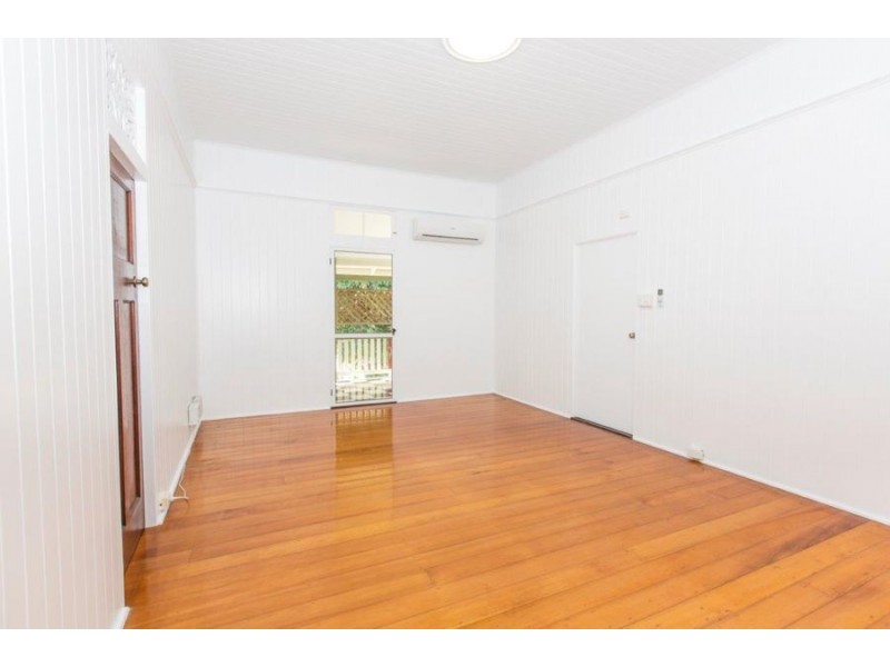 31 Ninth Avenue, Railway Estate QLD 4810