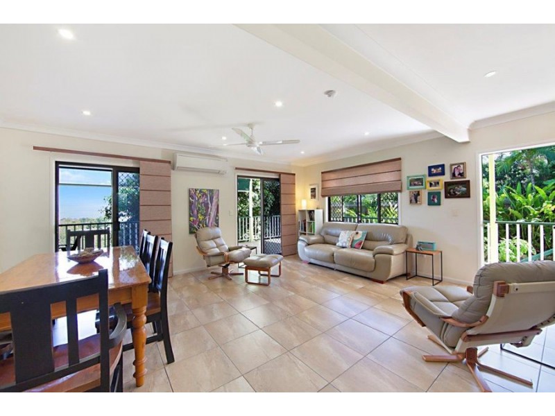 5 Woodlands Court, Belgian Gardens QLD 4810