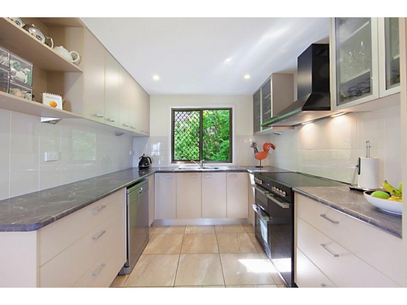 5 Woodlands Court, Belgian Gardens QLD 4810