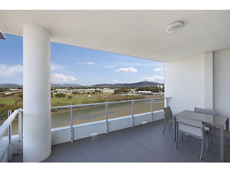 55/2-4 Kingsway Place, Townsville City QLD 4810