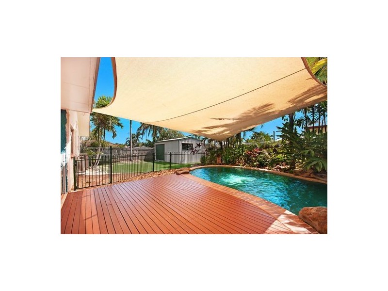 110 Whitsunday Drive, Kirwan QLD 4817
