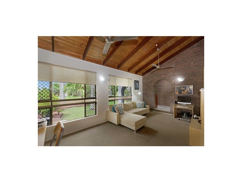 110 Whitsunday Drive, Kirwan QLD 4817