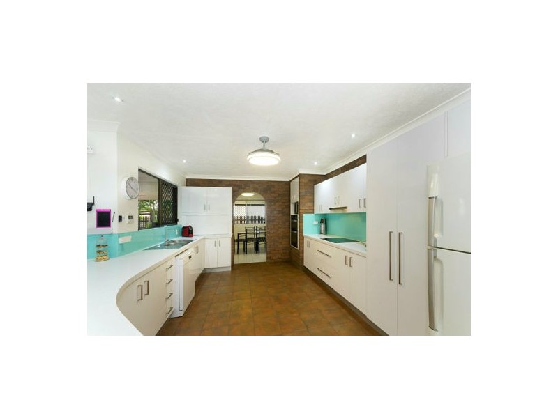110 Whitsunday Drive, Kirwan QLD 4817
