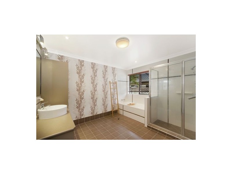 110 Whitsunday Drive, Kirwan QLD 4817