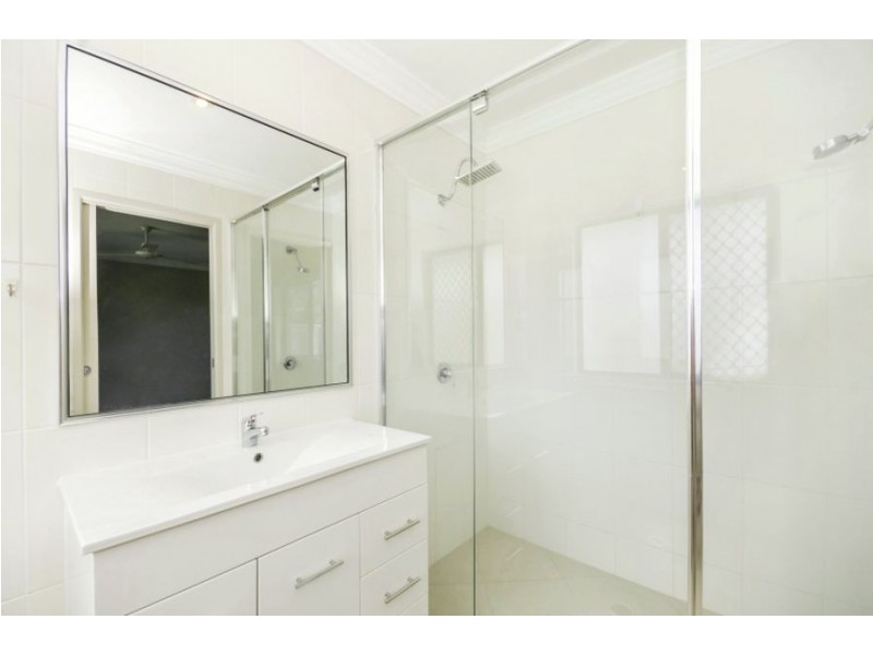 8 Dugong Court, Bushland Beach QLD 4818