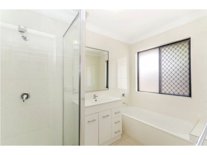 8 Dugong Court, Bushland Beach QLD 4818