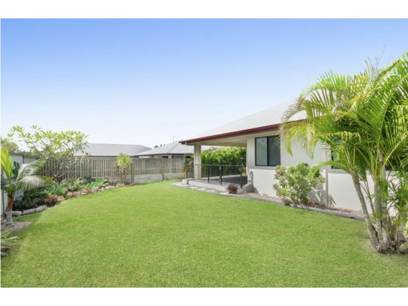 8 Dugong Court, Bushland Beach QLD 4818