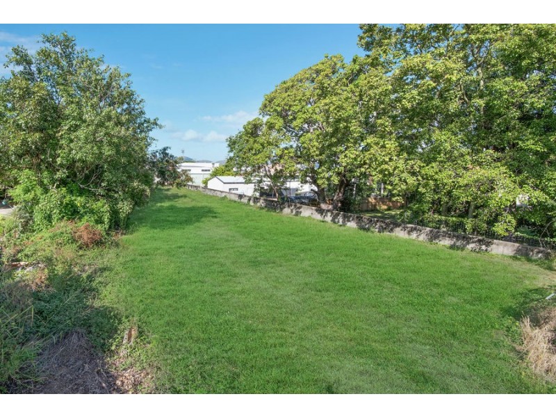 32 Mary Street, West End QLD 4810