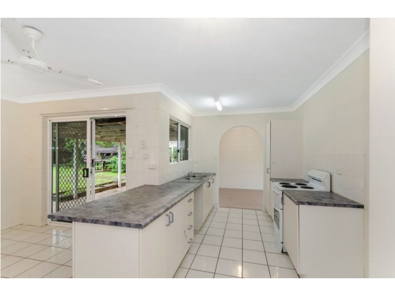 24 Mostyn Crescent, Bushland Beach QLD 4818