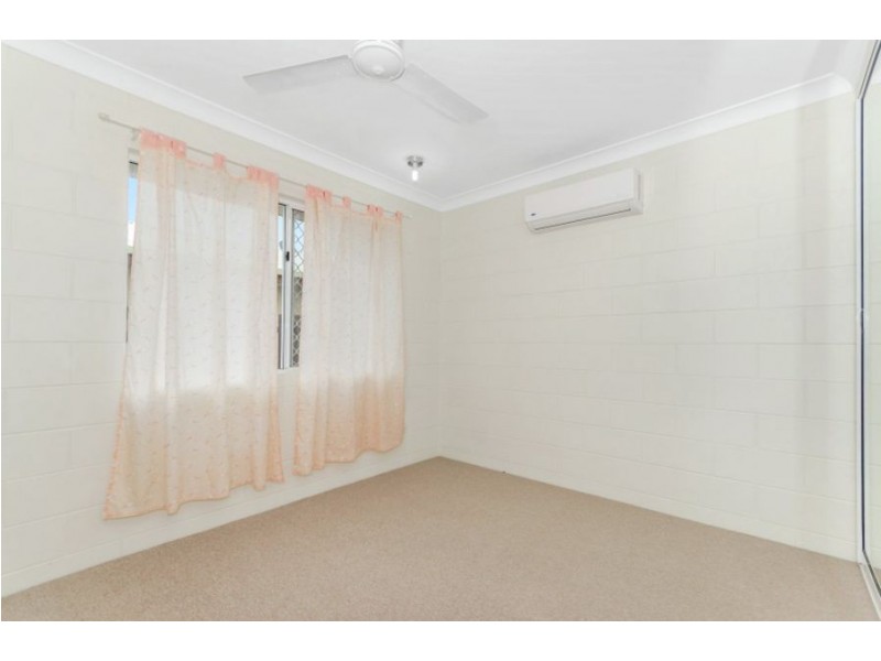 24 Mostyn Crescent, Bushland Beach QLD 4818