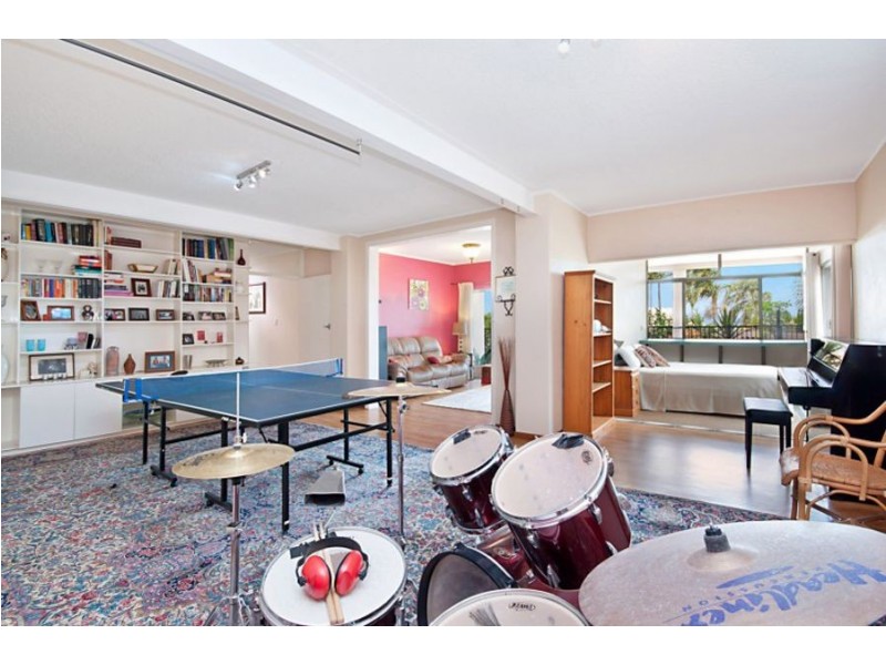 4 Edinburgh Court, Castle Hill QLD 4810