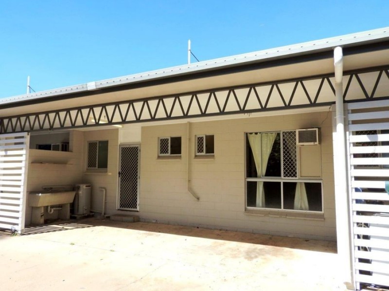 2/24 Ackers Street, Hermit Park QLD 4812