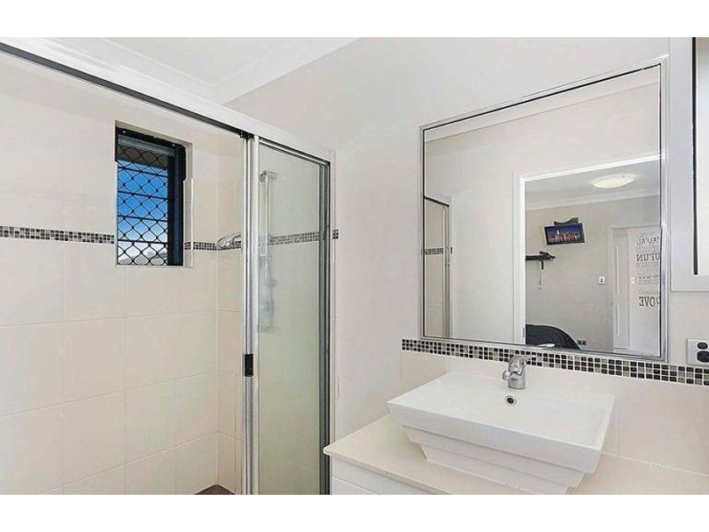 20 Browning Street, Mount Louisa QLD 4814