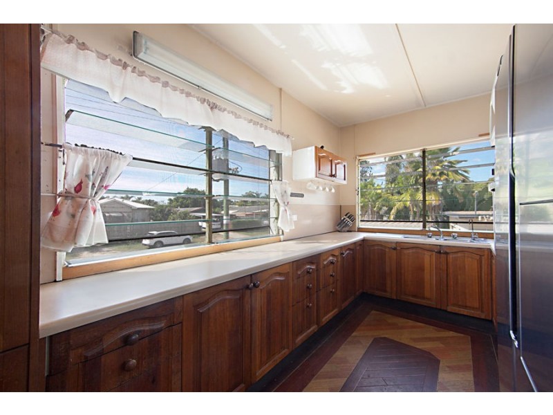 9 Coral Street, Saunders Beach QLD 4818