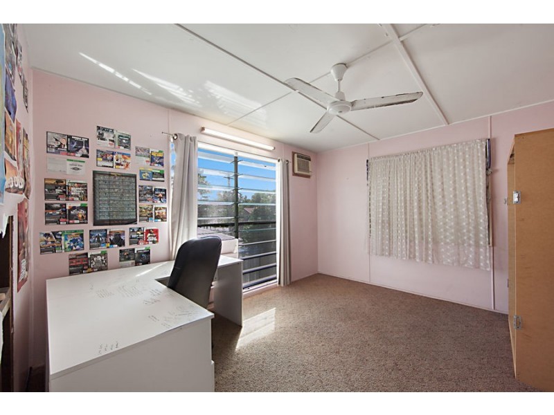 9 Coral Street, Saunders Beach QLD 4818