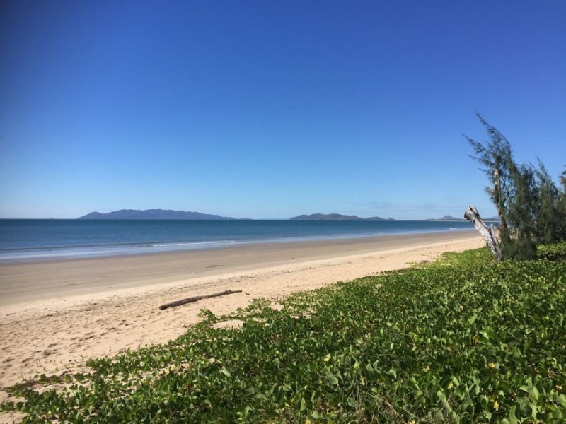 9 Coral Street, Saunders Beach QLD 4818