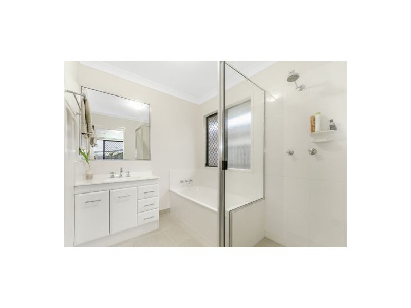 21 Oculina Street, Burdell QLD 4818