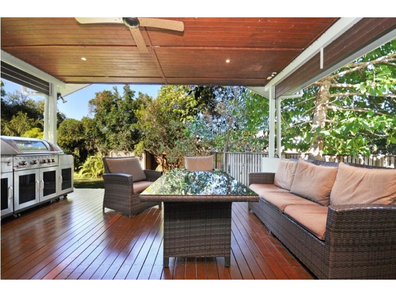 52 Woodwark Drive, Bushland Beach QLD 4818