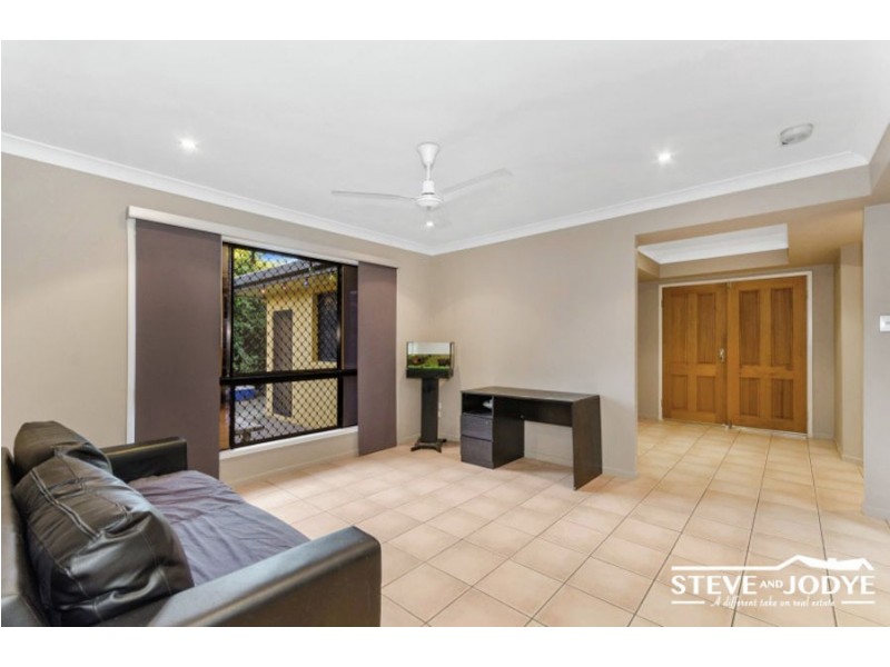 24 Joshua Crescent, Bushland Beach QLD 4818