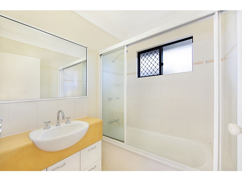 5 Lockyer Place, Mount Louisa QLD 4814