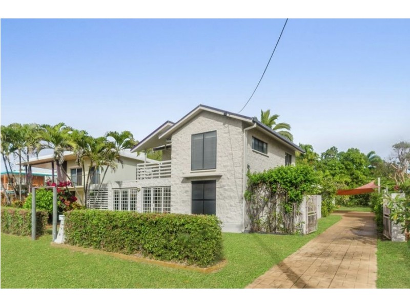 35 The Esplanade, Pallarenda QLD 4810