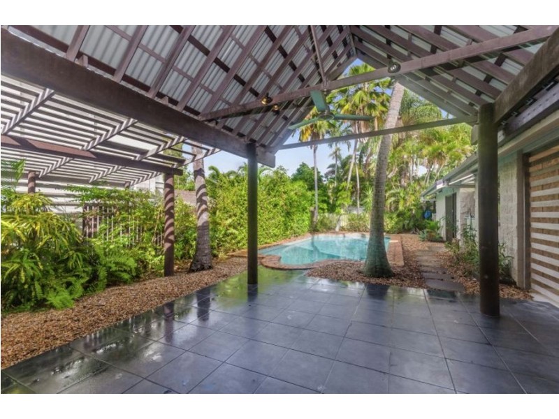 35 The Esplanade, Pallarenda QLD 4810