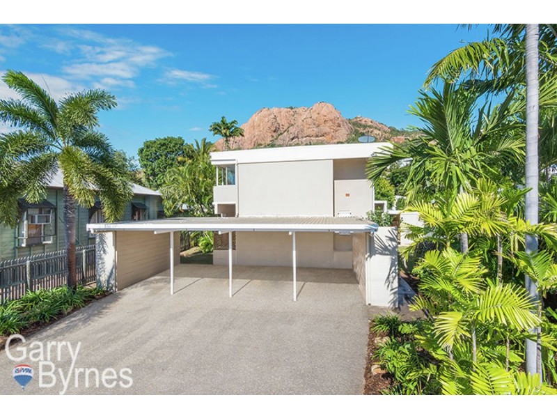 32 Paxton Street, North Ward QLD 4810