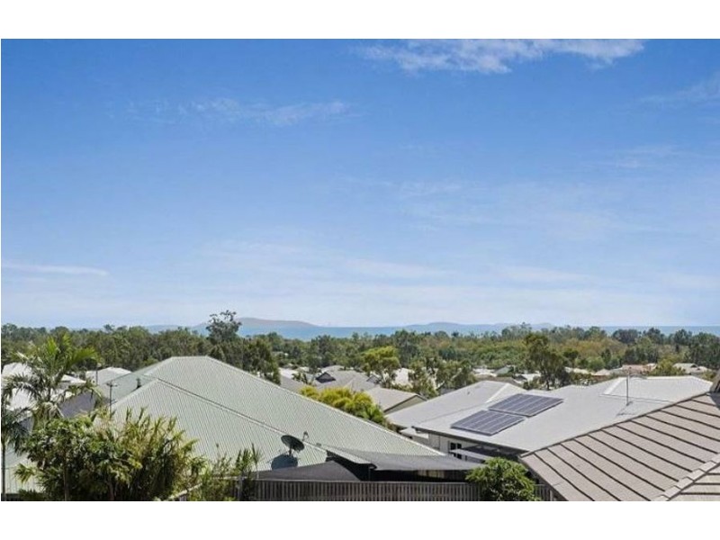 8 Platypus Street, Bushland Beach QLD 4818