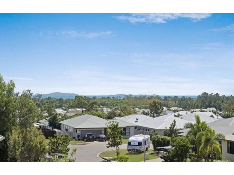 8 Platypus Street, Bushland Beach QLD 4818