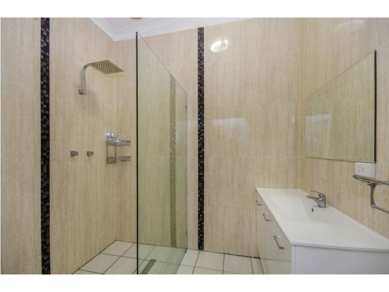 17 Kurrajong Court, Bushland Beach QLD 4818