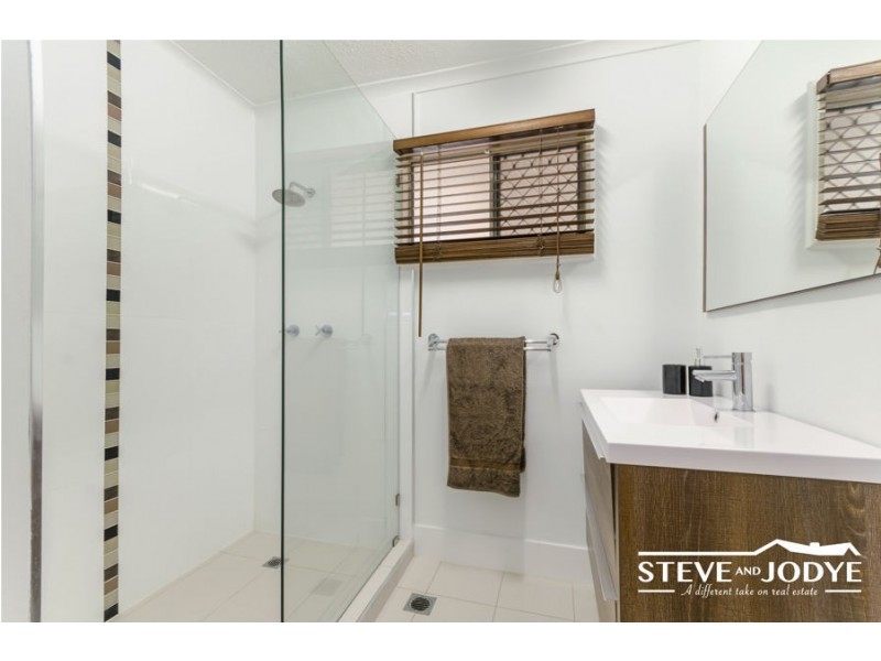 33 Alan John Street, Kelso QLD 4815