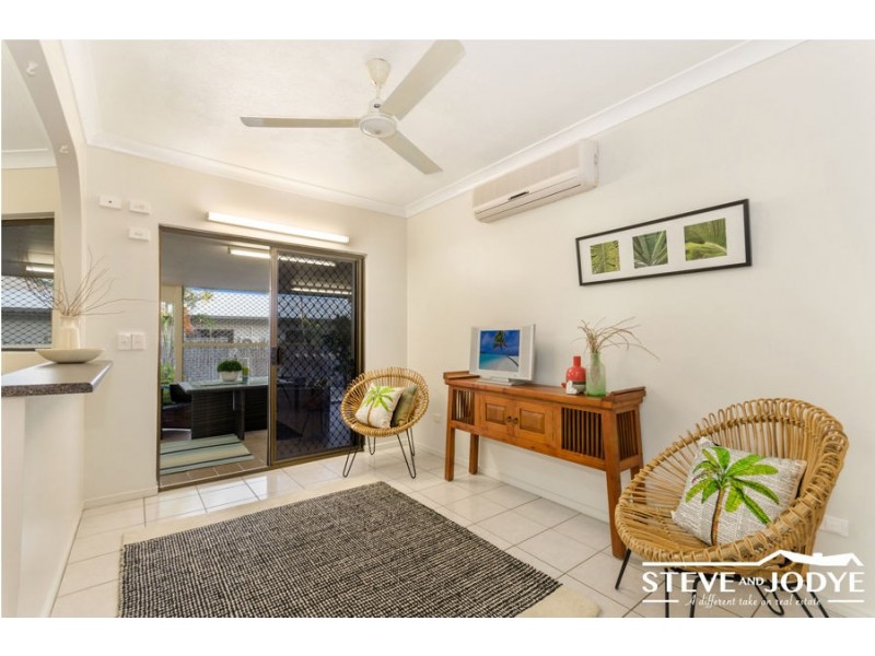 10 St Ives Street, Mount Louisa QLD 4814