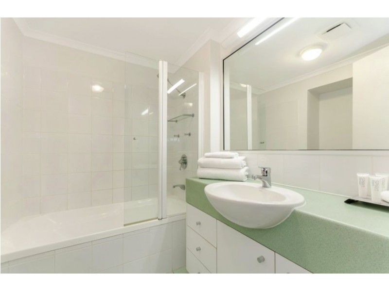 7/7 Mariners Drive, Townsville City QLD 4810